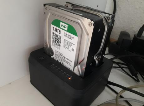 Sistema de clonatge de discs cada 12 hores